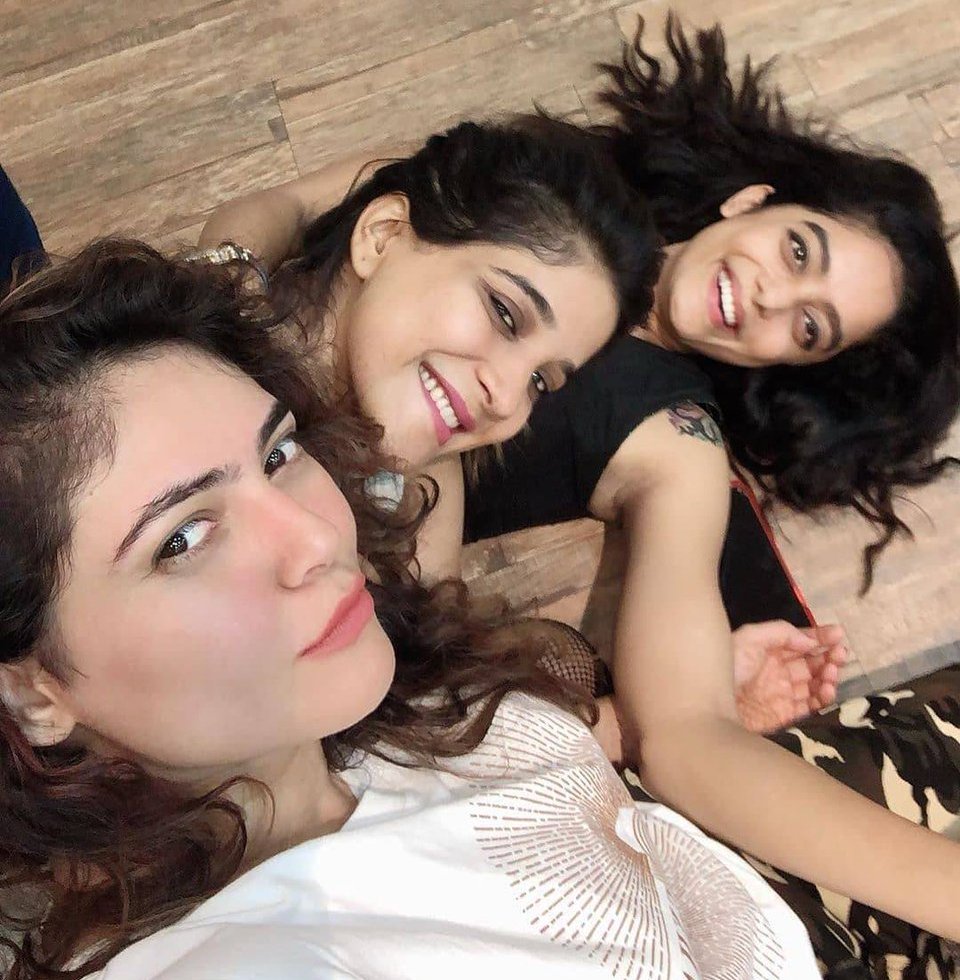 Bigg Boss Tamil 3 girls trio – Sherin Sakshi and Abhirami posing for a selfie